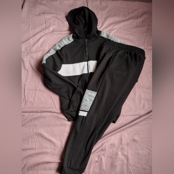 Black and Gray Athletic Matching Set with Side Stripes - Picture 1 of 8